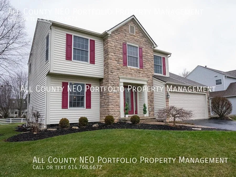 Spacious 4-Bedroom Home with 2-Car Garage in Hoffman Farms! — Photo 2