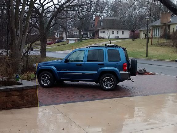 extra outdoor room for 2 veh