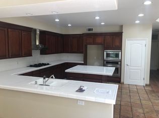 310 Ultimo Ave, Long Beach, CA 90814