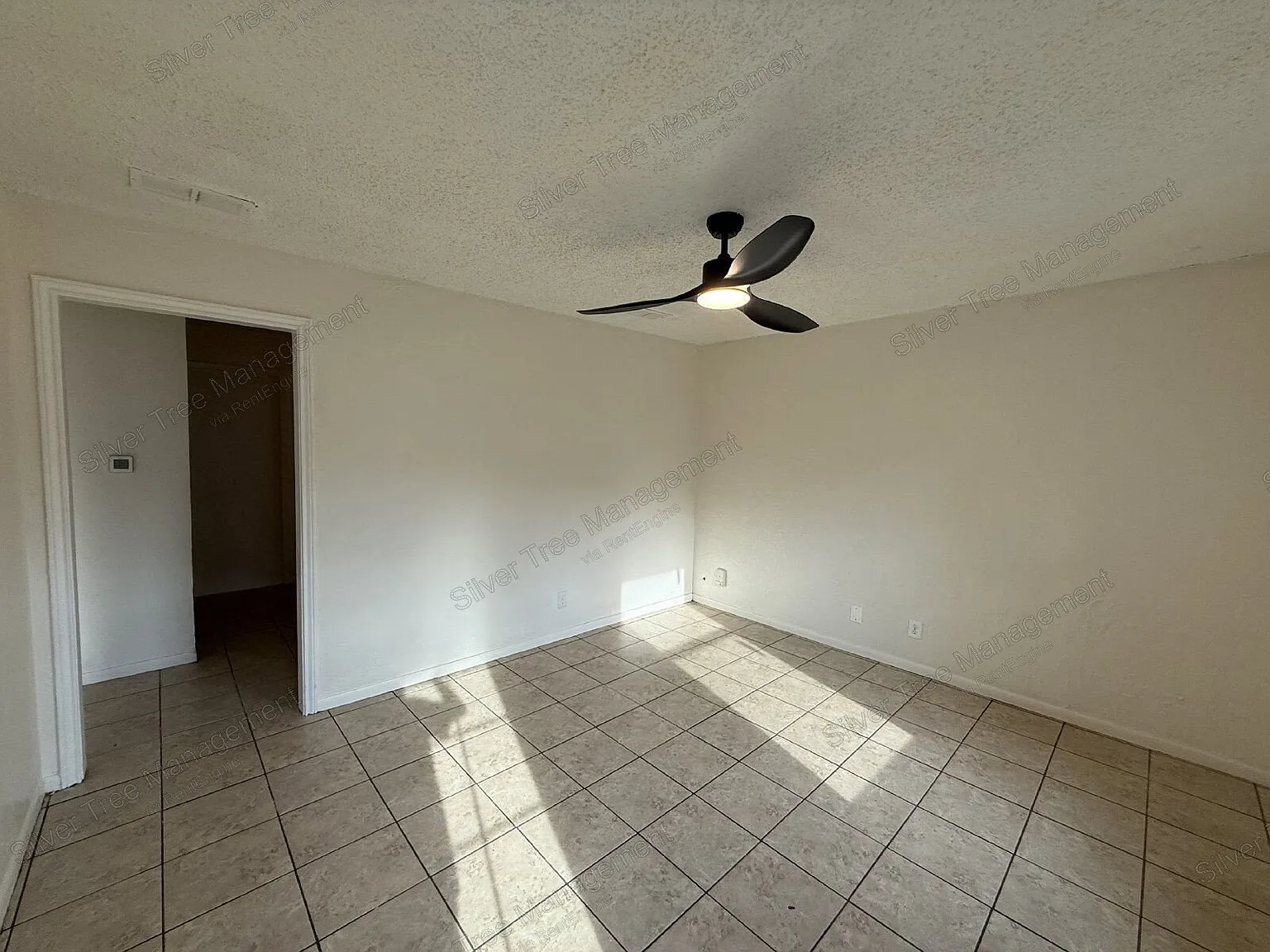 1 bed, 1.0 bath, 550 sqft, $800 — Photo 2