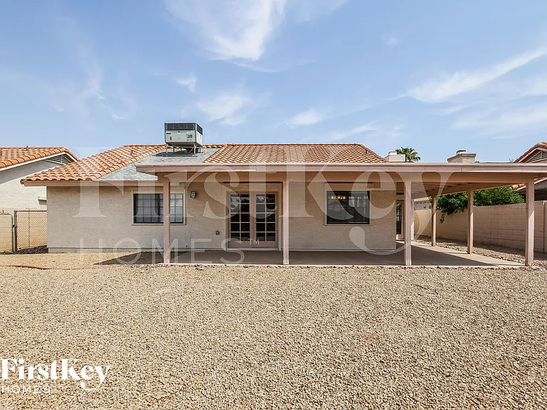 4323 E Beck Ln — Photo 18