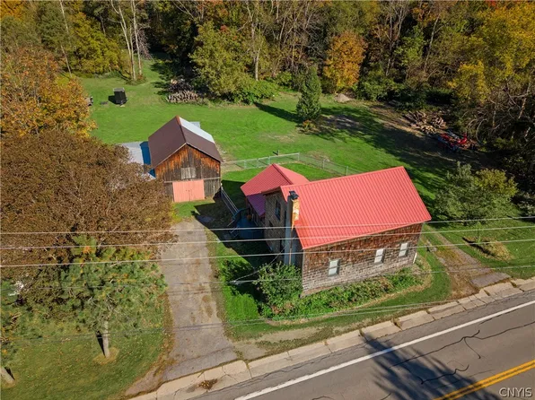 2736 State Route 13 St, New Woodstock, NY 13122