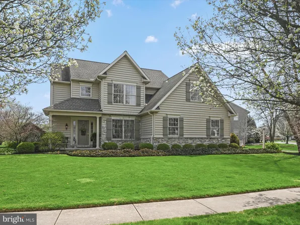 2488 Impala Dr, Ronks, PA 17572