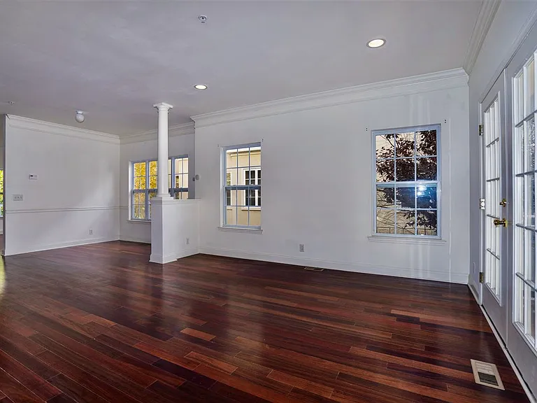 64 Mallard Pl — Photo 4