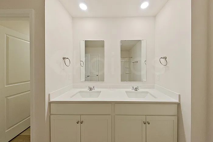 113 Inez Ave — Photo 17