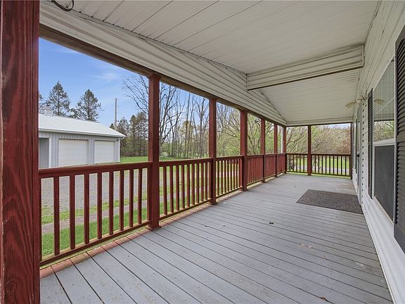 5th image of 823 Glover Rd
