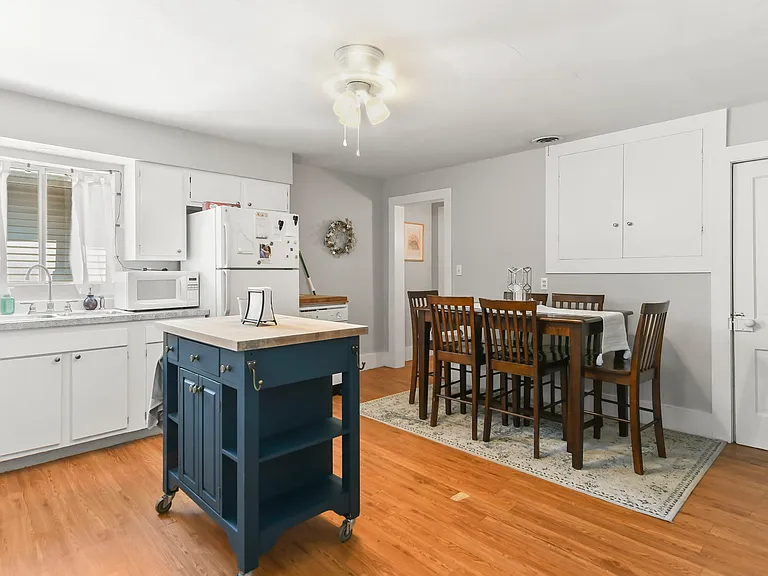 1311 S Walnut St — Photo 5