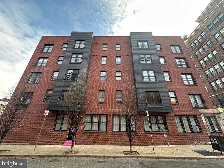 263 N 3rd St #1A — Photo 12