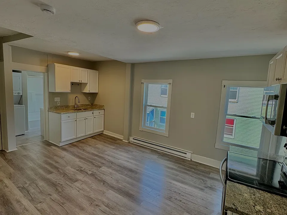 39 Illinois St #2