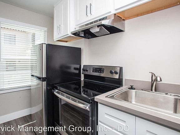 4th image of 45 N 8th St APT 12