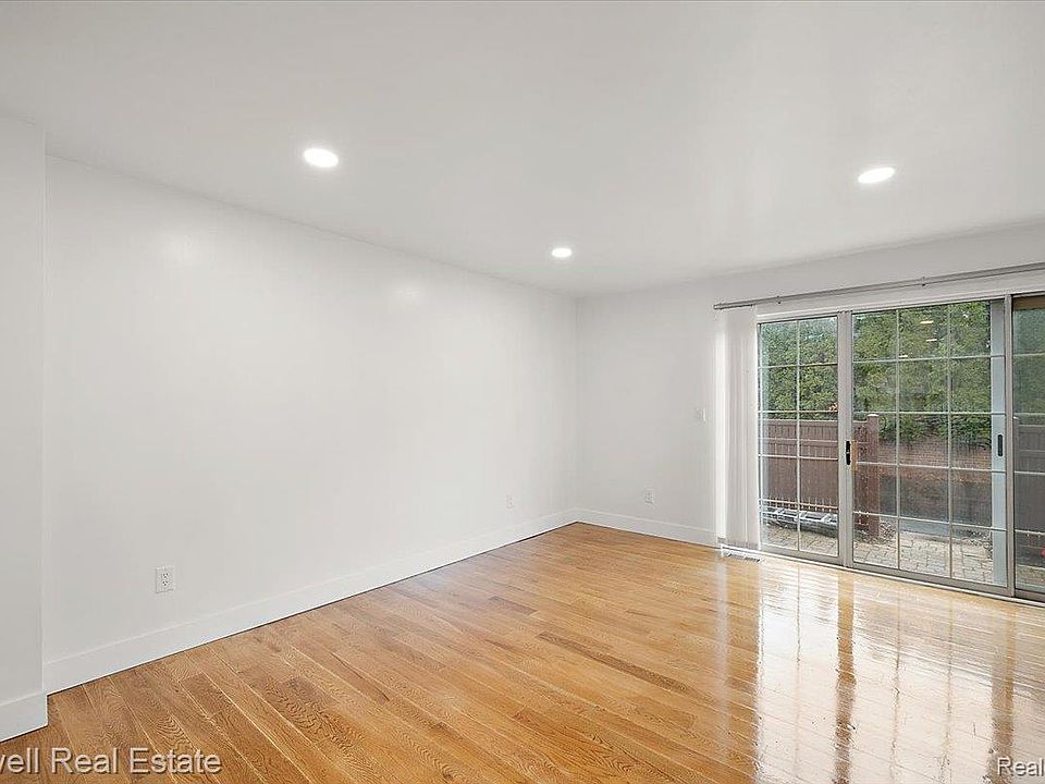 3403 Crooks Rd, photo 8