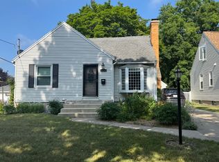 1751 Chamberlain Ave SE, Grand Rapids, MI