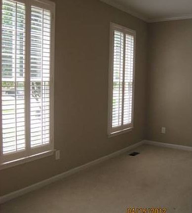 Living Room to the left