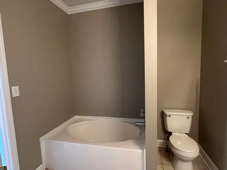 223 Milford Dr — Photo 12