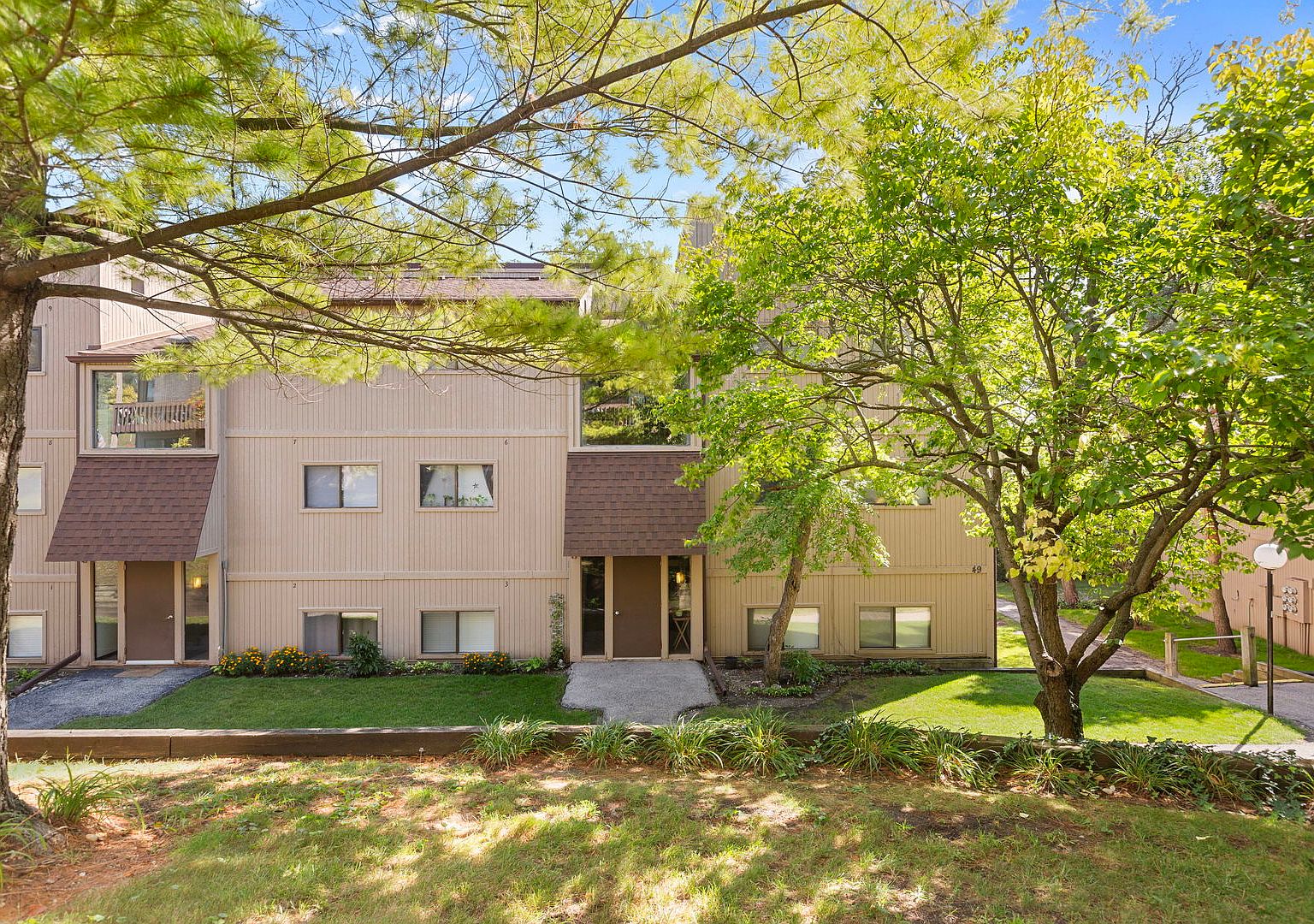 49 Oak Hill Colony APT 12