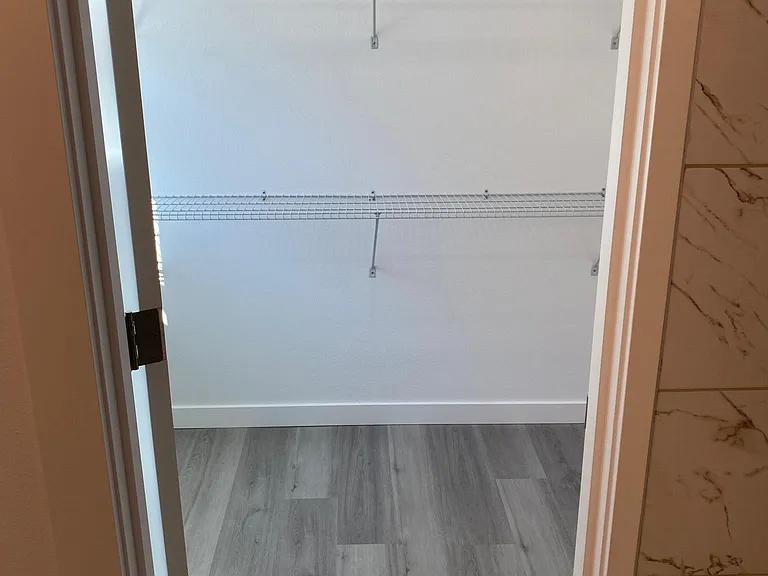 Connected walk in closet