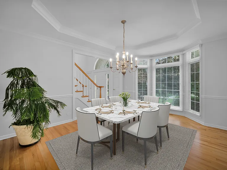 36W244 Fieldcrest Dr — Photo 11