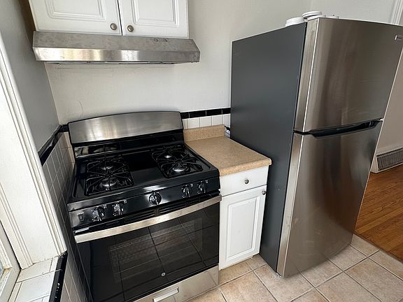 3rd image of 5403 Loughborough Ave #2E