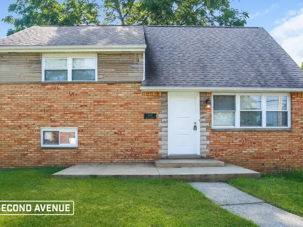 667 Regency Dr, Pittsburgh, PA 15239