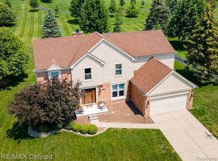 1644 Devonwood Dr, Rochester Hills, MI 48306