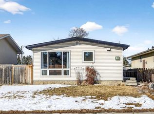 52 E Dover Ridge Pl SE, Calgary, AB T2B2B9