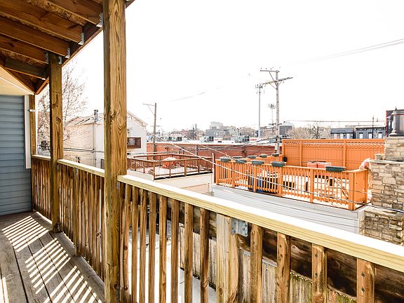 5th image of 1619 N Maplewood Ave #2R