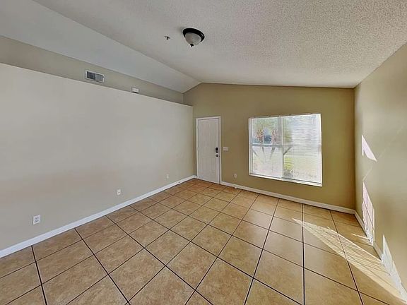 3rd image of 9628 Hollyhill Dr #2