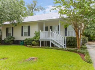 517 Ramon St, Mandeville, LA 70448