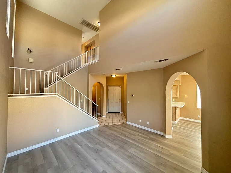 2398 Swifton Ct — Photo 2