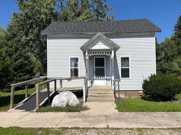 12614 Chandler St, Millersburg, MI 49759