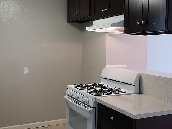 4th image of 360 Pioneer Dr APT 216