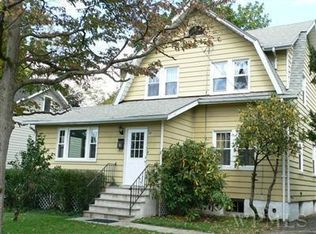 89 Brambach Rd, Scarsdale, NY 10583