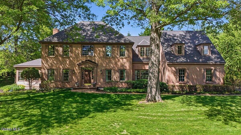 2nd image of 2231 Hunt Club Drive