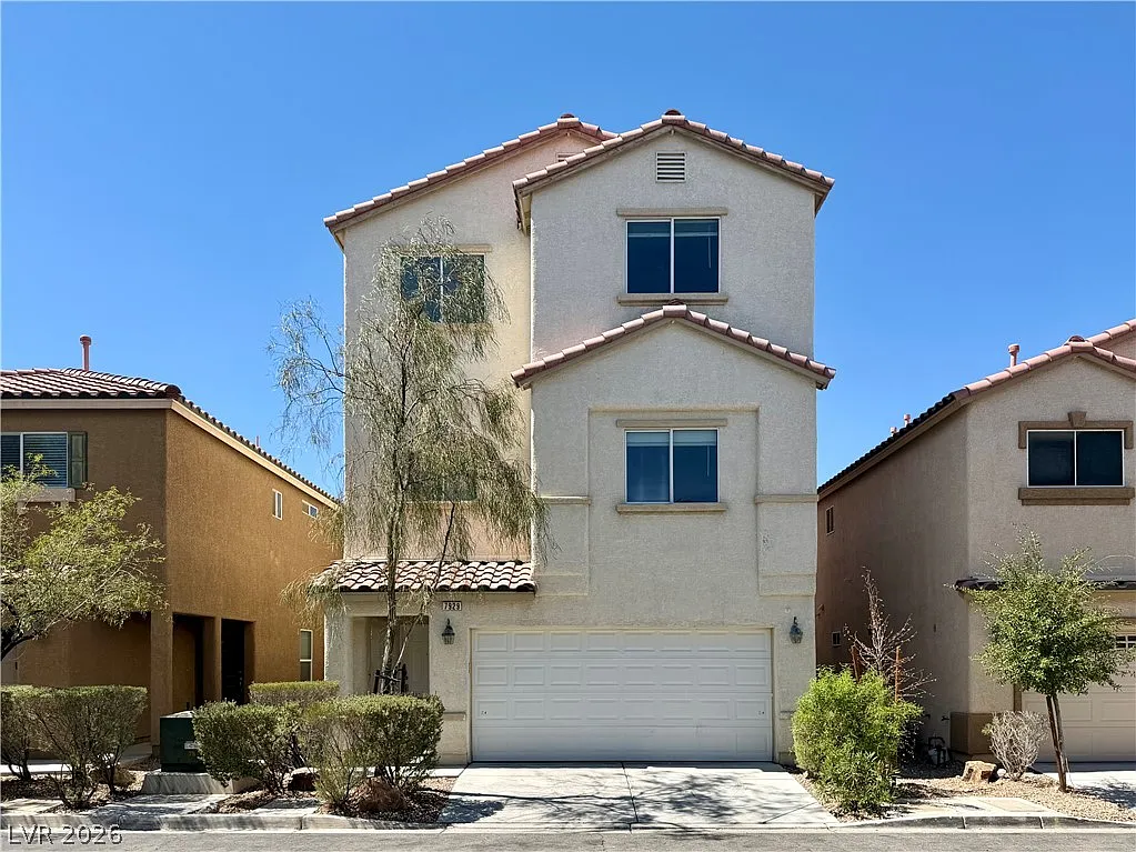 4 bed, 3.5 bath, 1790 sqft, $2,000 — Photo 1