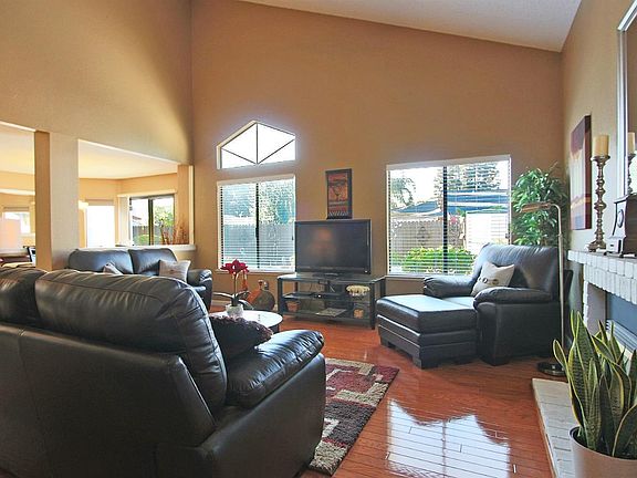 5th image of 7528 Deltawind Dr