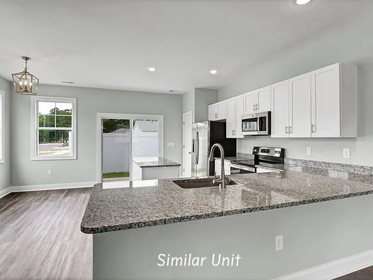 305 Starfish Ln — Photo 6