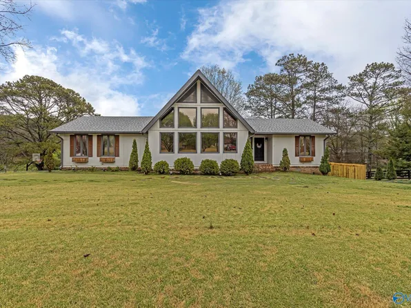 103 Wildhaven Dr, Albertville, AL 35951