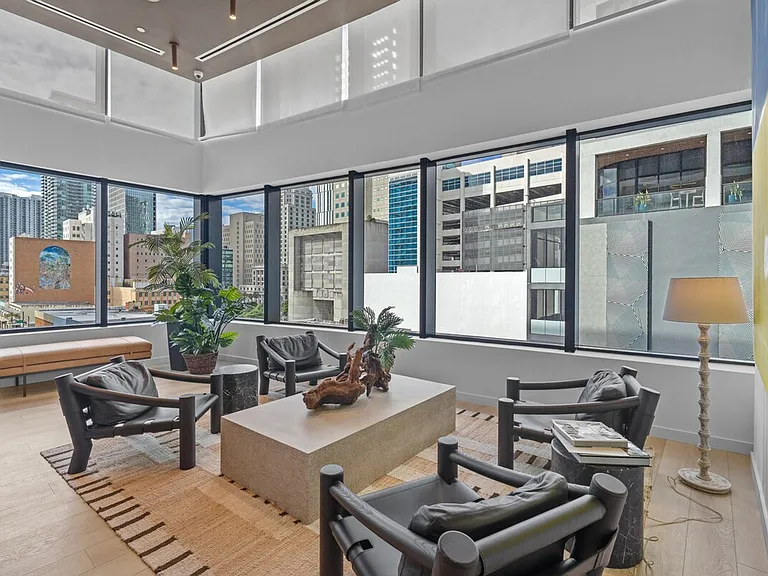 Building's Lounge