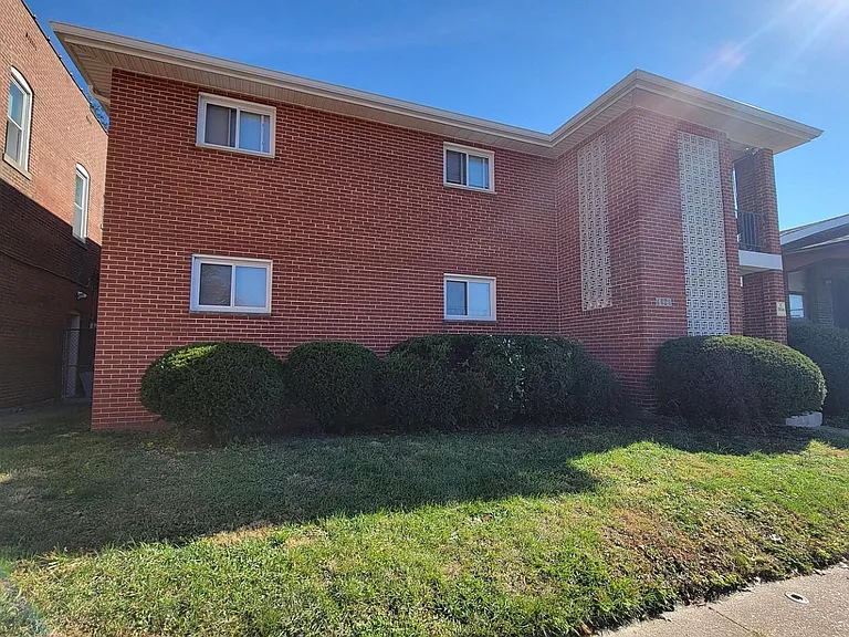 4404 Morganford Rd #B — Photo 1