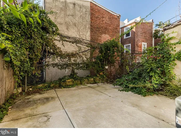 1616 Brown St #1 — Photo 16
