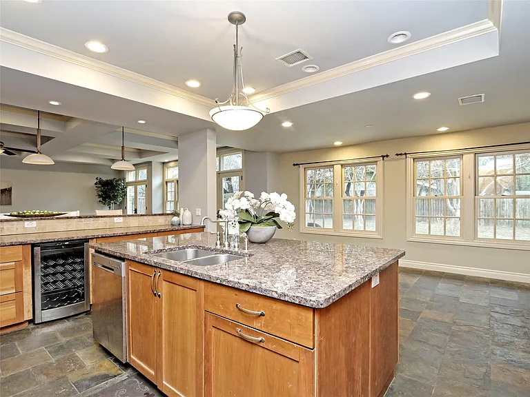 6605 Mesa Dr — Photo 13