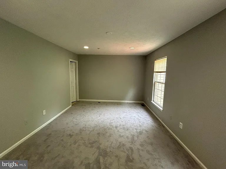 17930 Cottonwood Ter — Photo 14