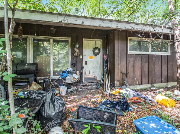 3446 Charing Cross Rd, Ann Arbor, MI 48108