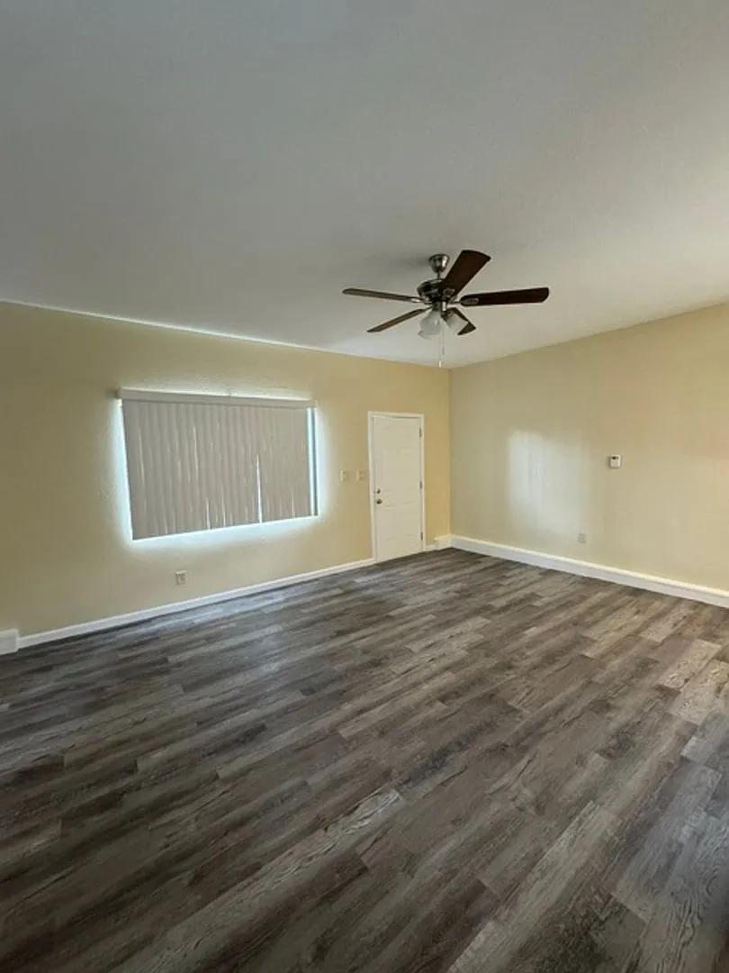 Building Photo - 171-173 Faris Ct