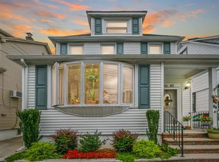 4640 189th St, Flushing, NY 11358