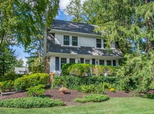 105 Kenilworth Rd, Mountain Lakes, NJ 07046