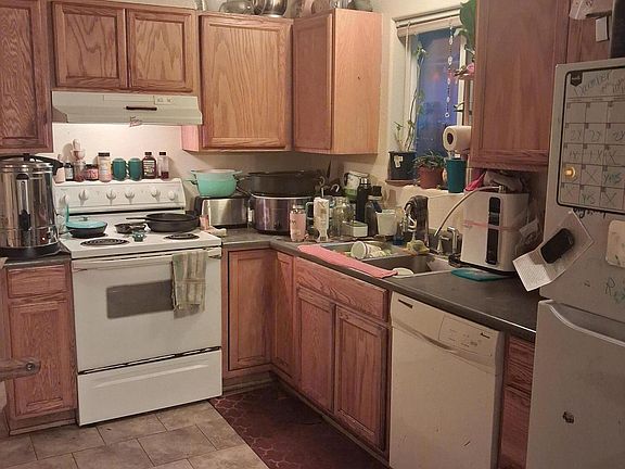 5th image of 455 Addison Ln