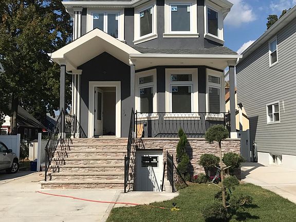 3rd image of 837 A Delafield Ave #2