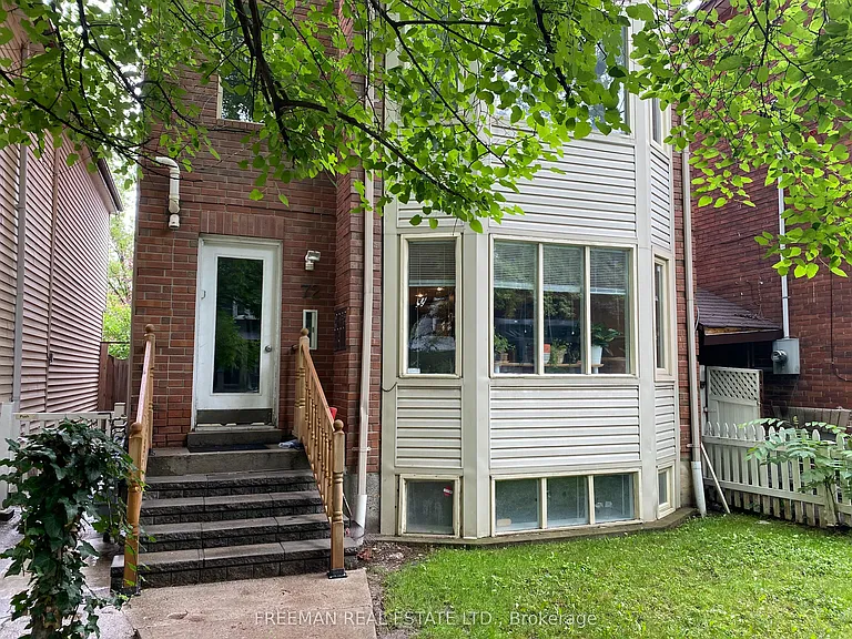 72 Vermont Ave #MAIN — Photo 1