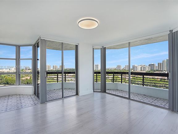 5th image of 3500 Mystic Pointe Dr APT 1504